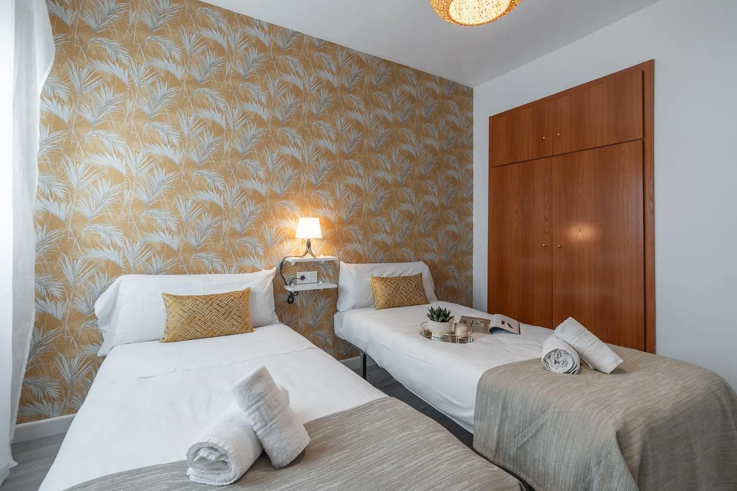 Tuguest Santa Paula III Apartment Granada
