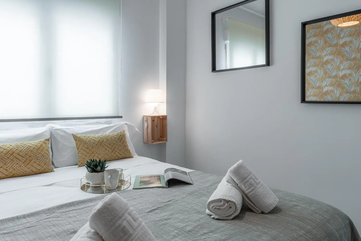 Tuguest Santa Paula III Apartment Granada Spain
